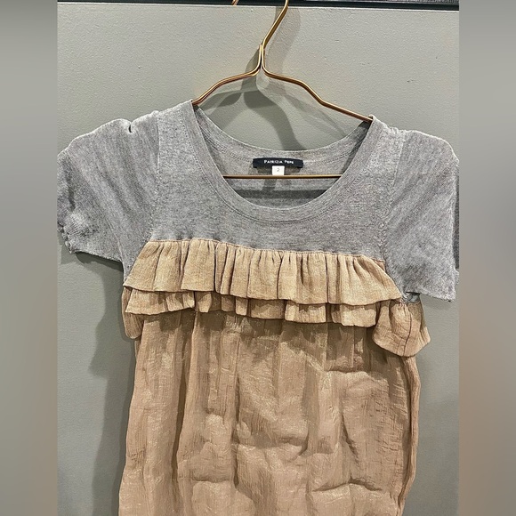 Vintage Patrizia Pepe tshirt dress. Grey t shirt  top w/ a gold metallic bottom - Picture 2 of 6